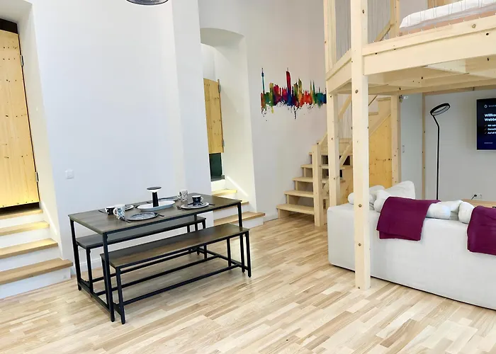 Newly Renovated Boutique Апартаменты