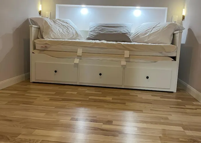 Newly Renovated Boutique Апартаменты *